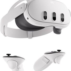 Quest White VR Headset and Controllers